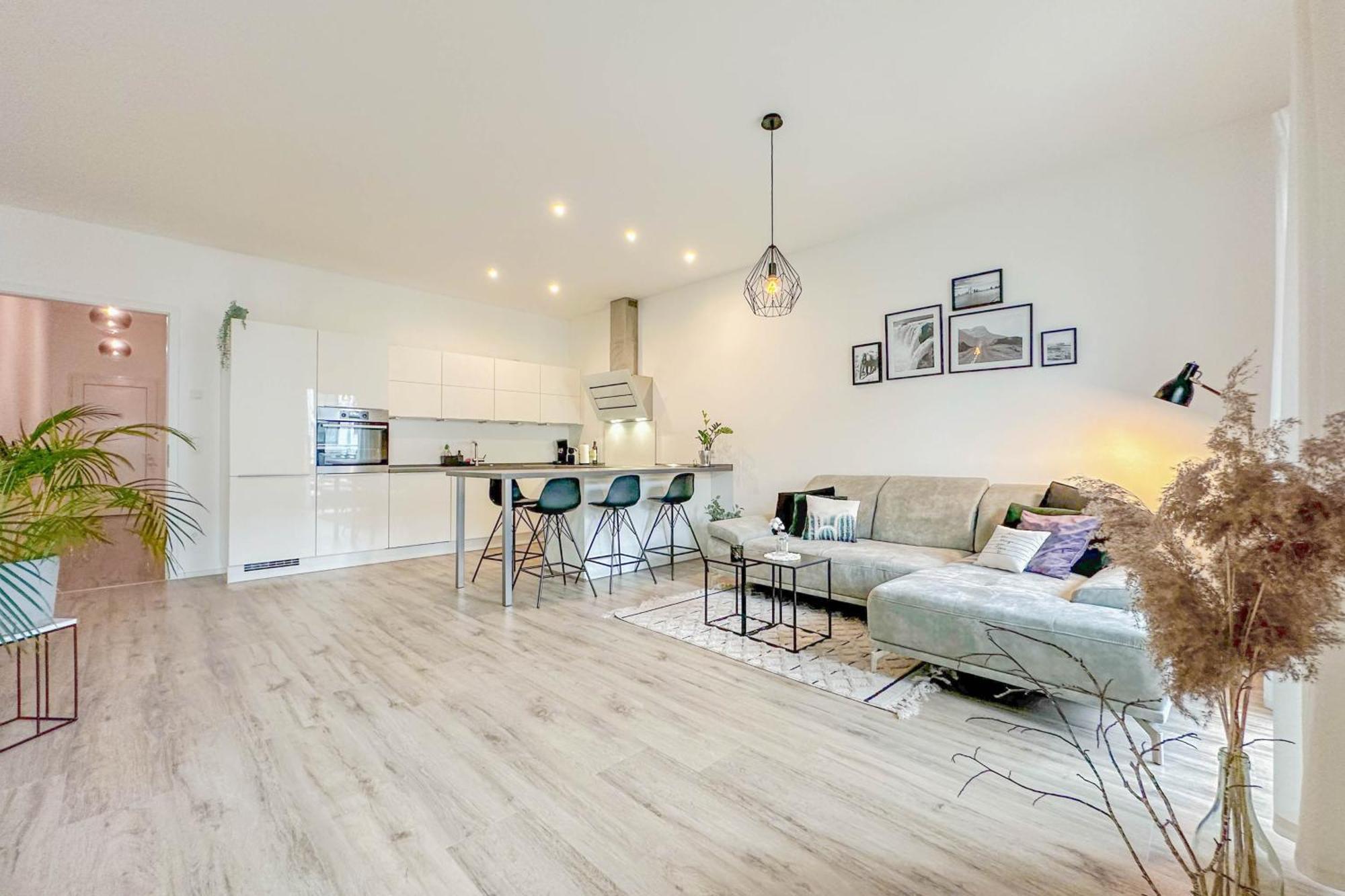 Modernes Trierer Cityloft Mit Grossem Balkon Exterior photo